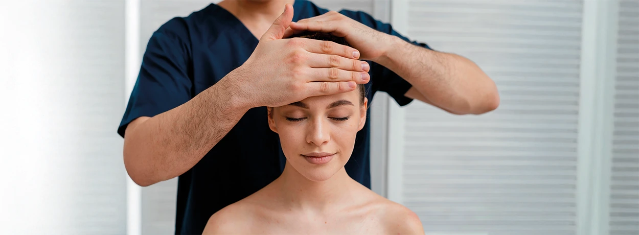 Séance de kinésiologie crânienne – Blog EKTC : approche douce pour relâcher les tensions et retrouver l’équilibre